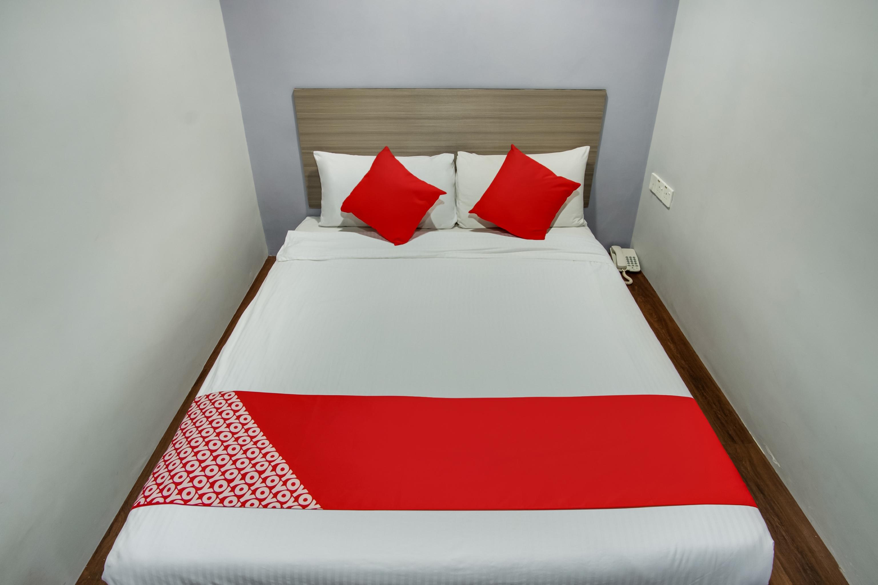 Oyo 89480 Dream House Hotel Skudai Extérieur photo