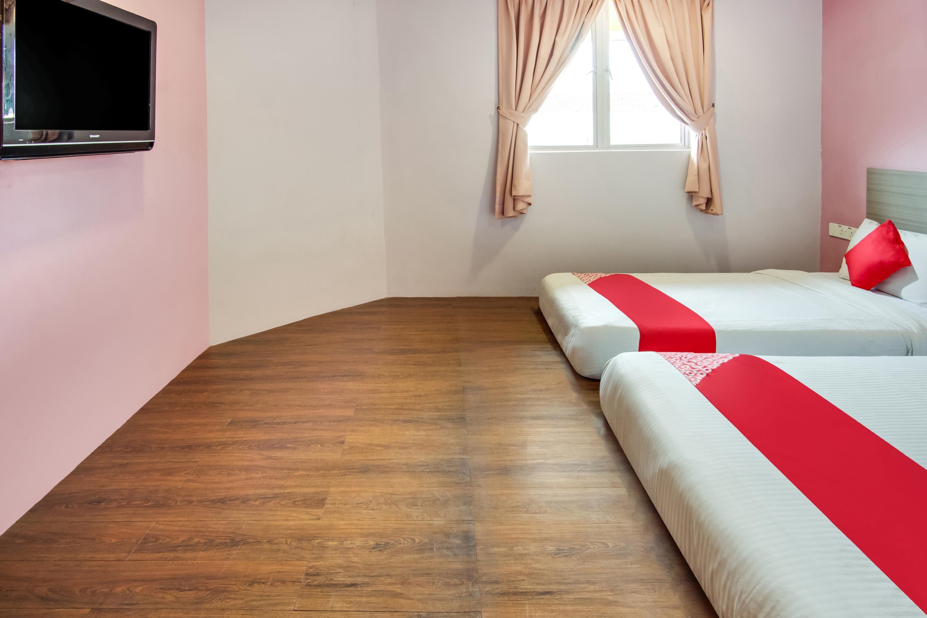 Oyo 89480 Dream House Hotel Skudai Extérieur photo