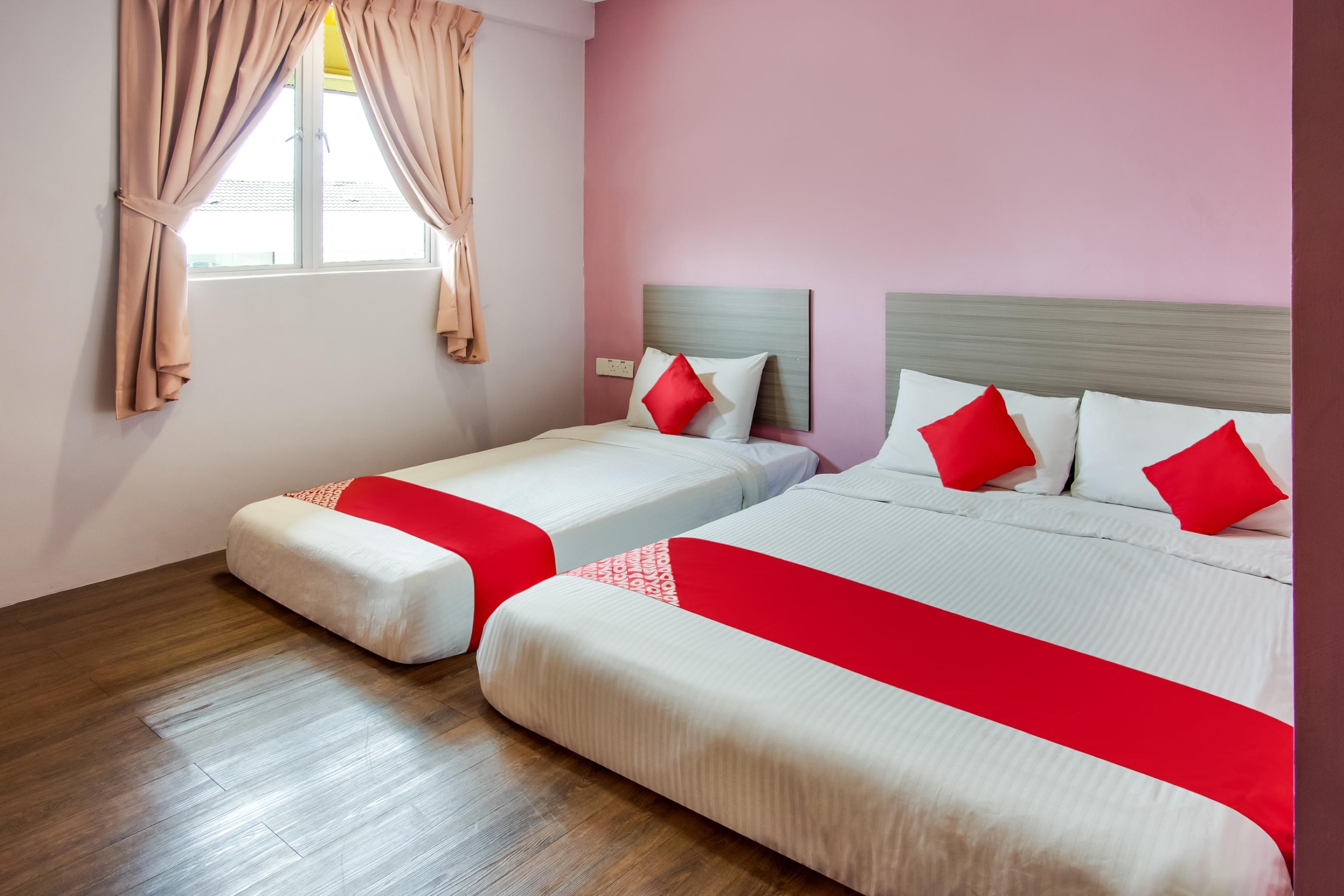 Oyo 89480 Dream House Hotel Skudai Extérieur photo