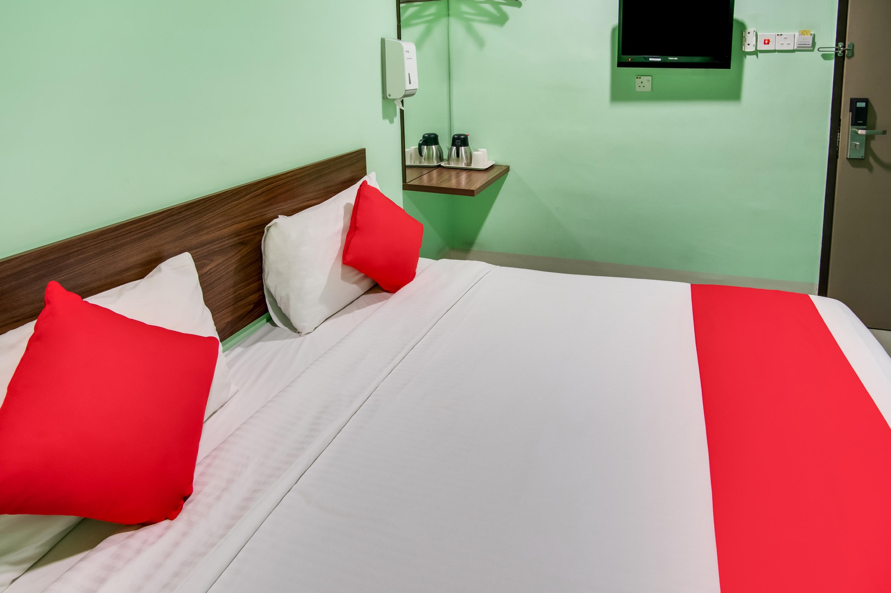 Oyo 89480 Dream House Hotel Skudai Extérieur photo