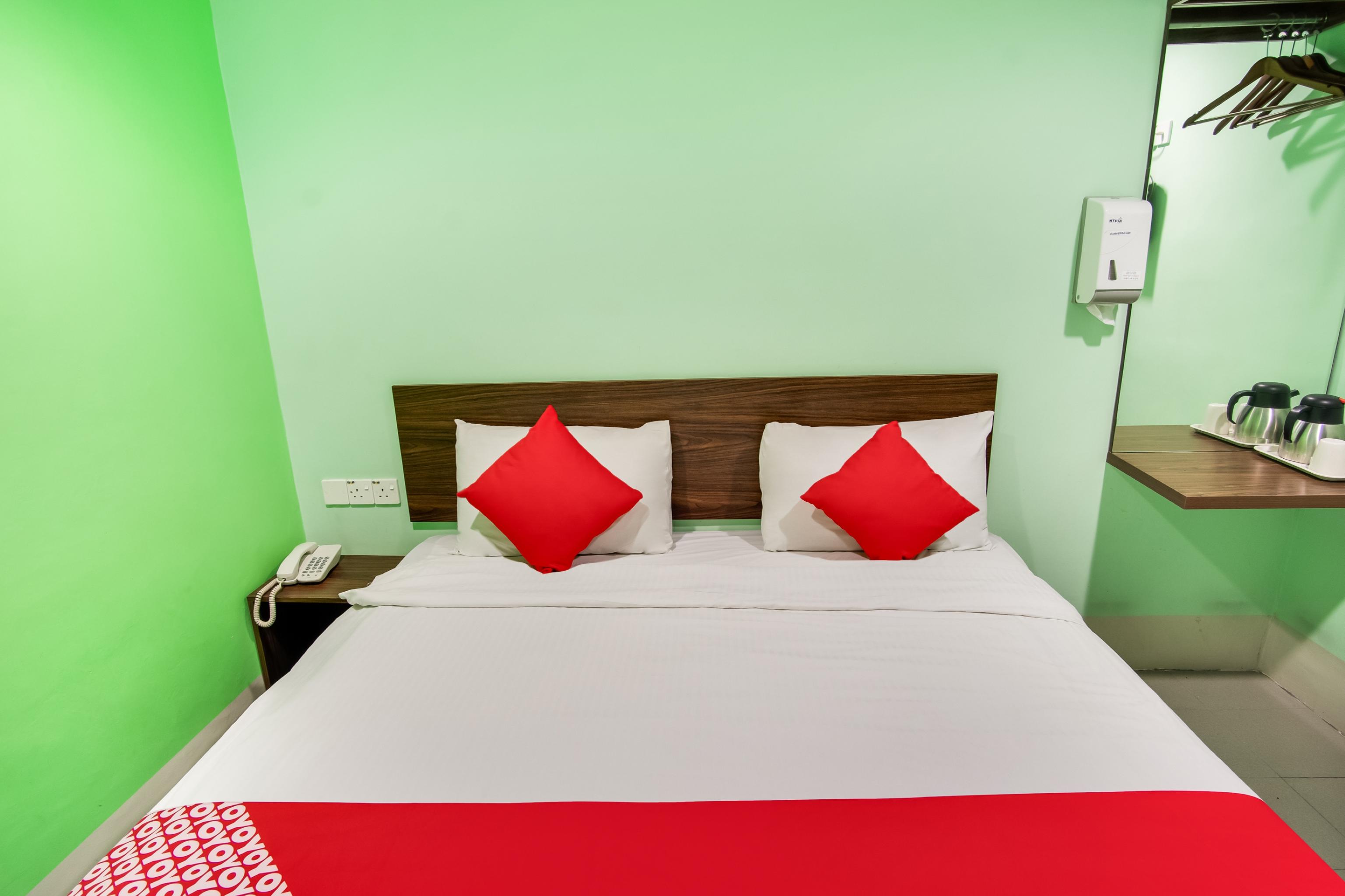 Oyo 89480 Dream House Hotel Skudai Extérieur photo