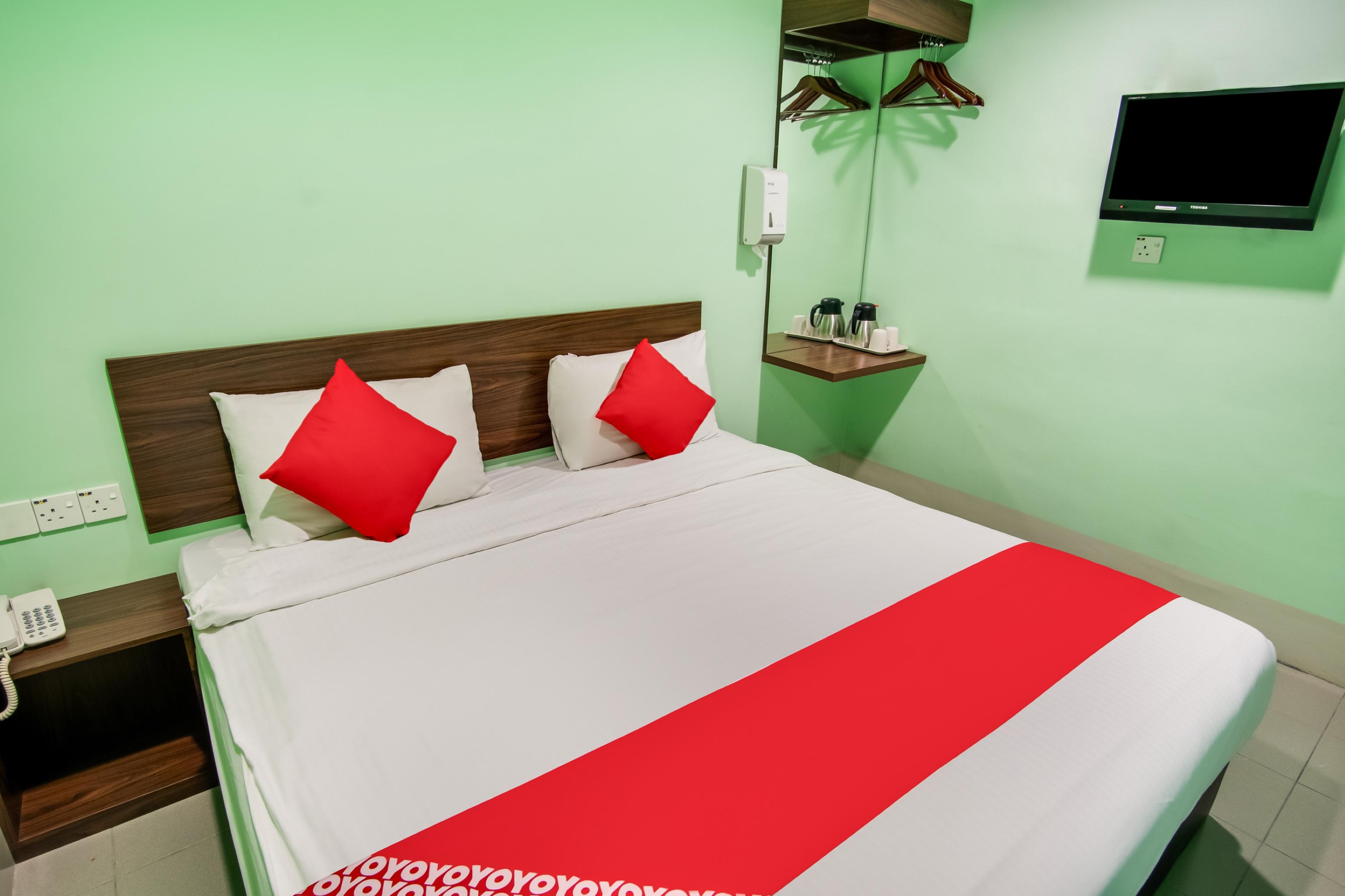 Oyo 89480 Dream House Hotel Skudai Extérieur photo