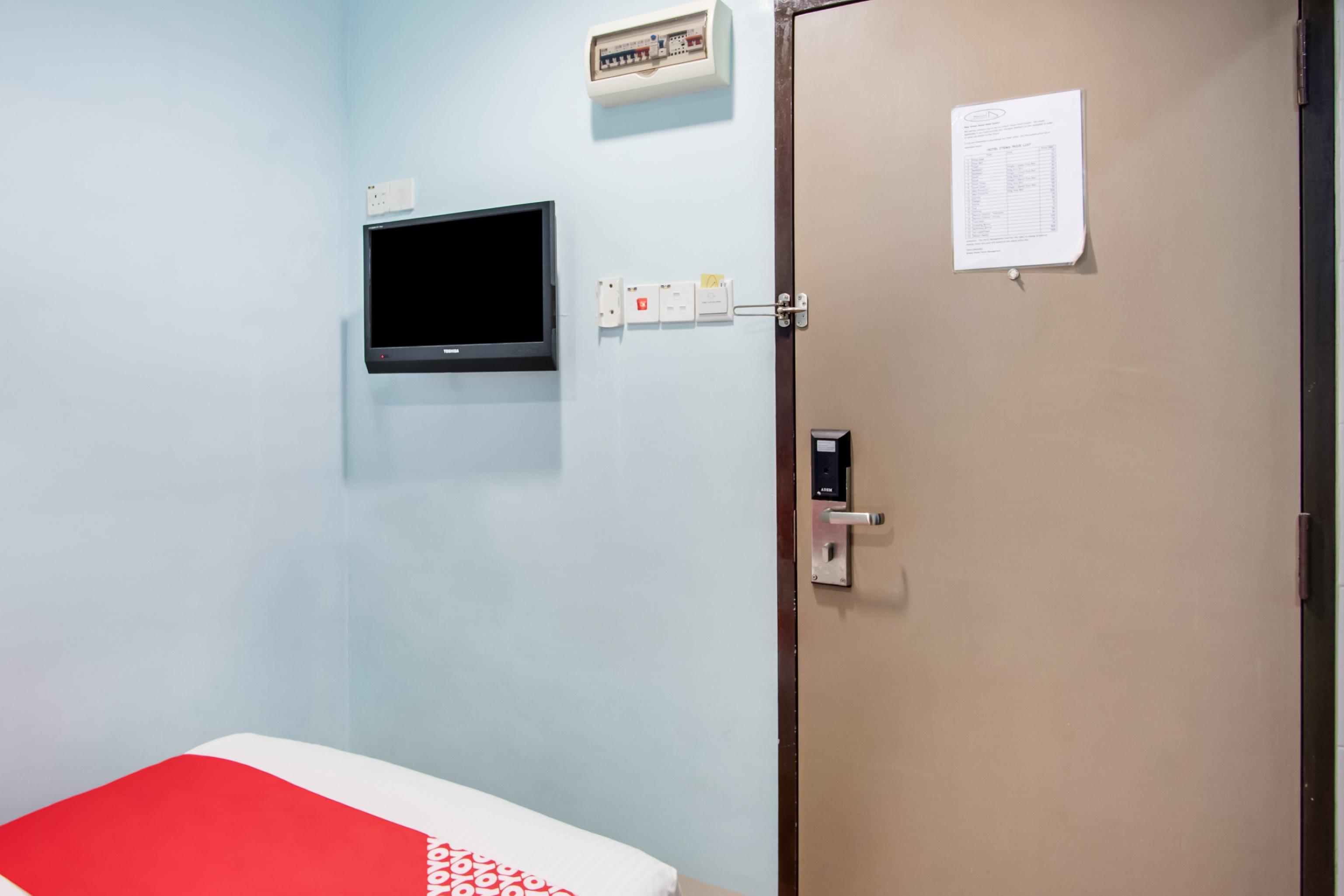 Oyo 89480 Dream House Hotel Skudai Extérieur photo