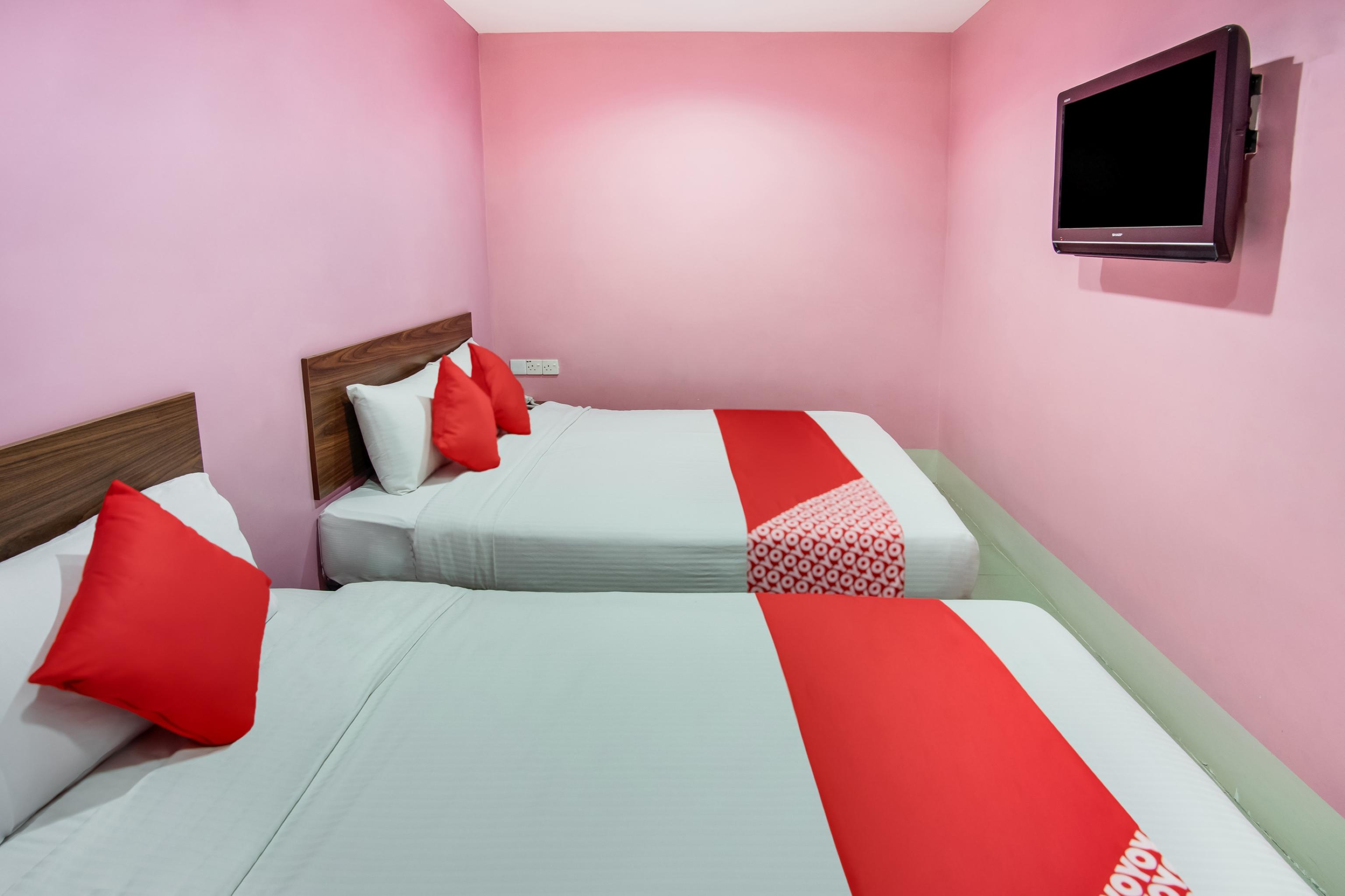 Oyo 89480 Dream House Hotel Skudai Extérieur photo