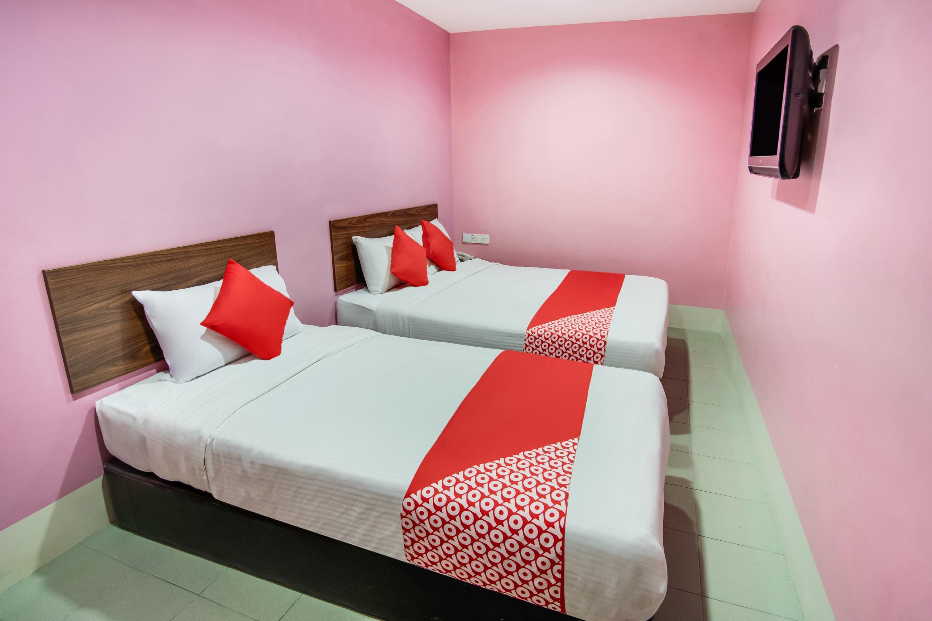 Oyo 89480 Dream House Hotel Skudai Extérieur photo