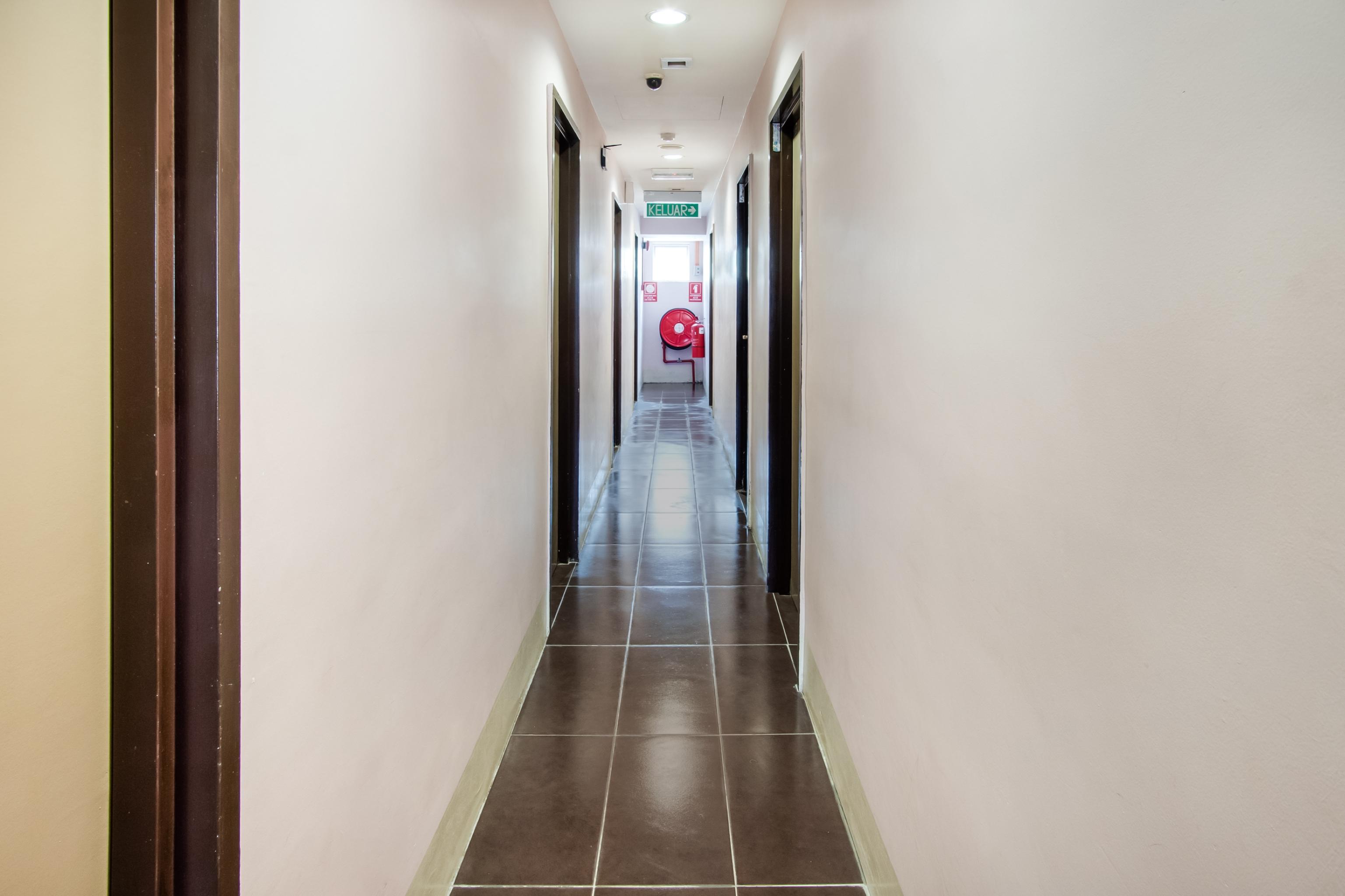 Oyo 89480 Dream House Hotel Skudai Extérieur photo